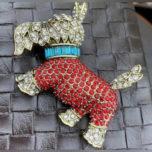 Red and Silver Scottie Dog Brooch - Picture 3 of 4